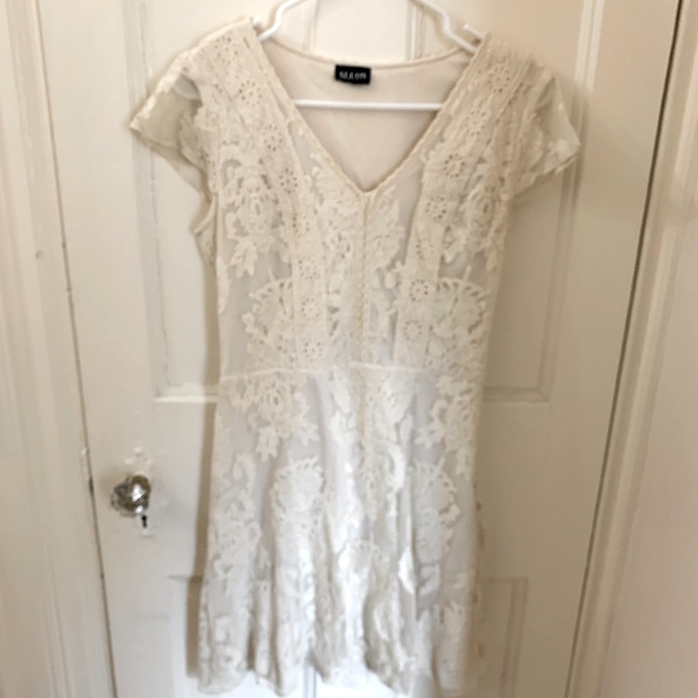 Alloy lace cream colored dress, cap sleeves, fit& flare
